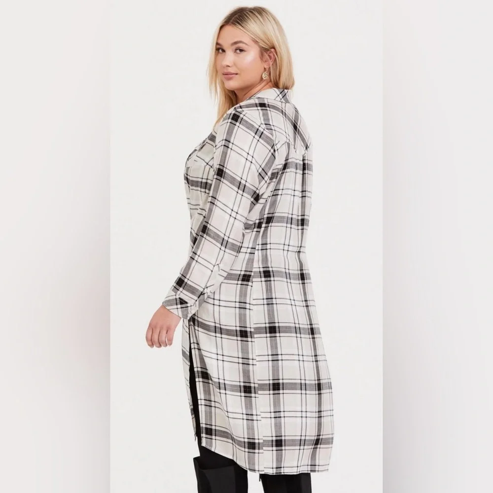 🖤TORRID Plaid Button-Front Longline Shirt Kimono with Side Slits NWT - Picture 2 of 12